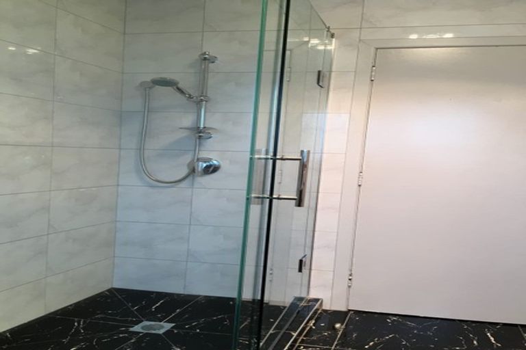 Photo of property in 39 Earlsworth Road, Mangere East, Auckland, 2024