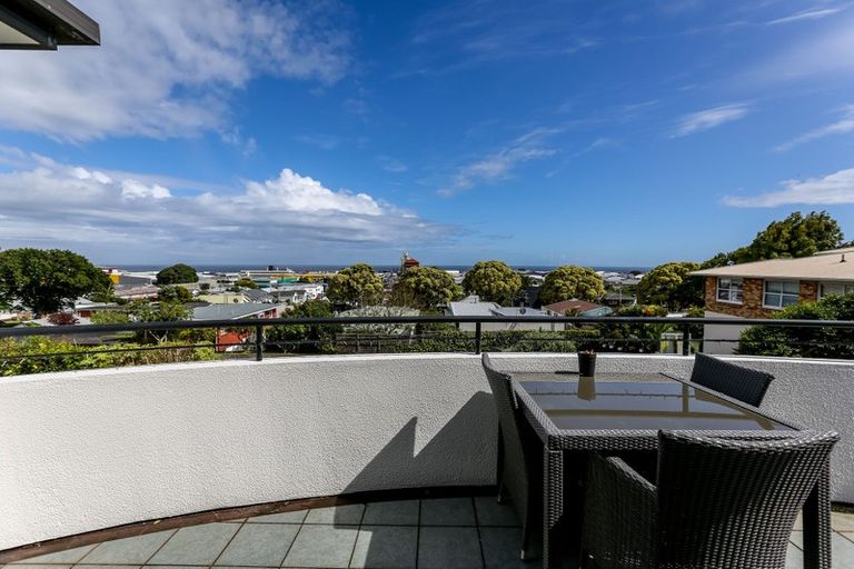 Photo of property in 85a Eliot Street, New Plymouth, 4310