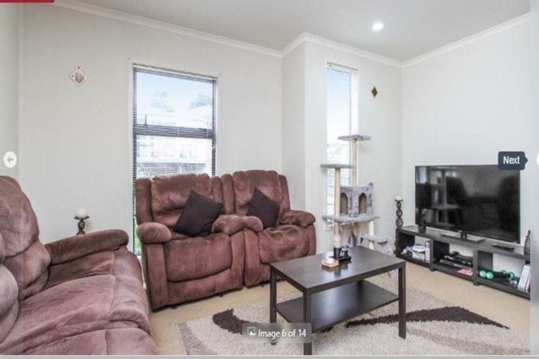 Photo of property in 3 Barnea Circle, Glen Eden, Auckland, 0602