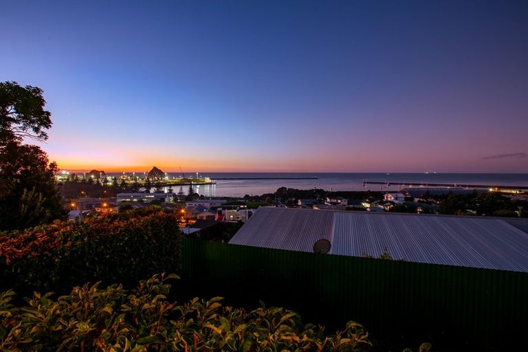 Photo of property in 27a Bayly Road, Moturoa, New Plymouth, 4310