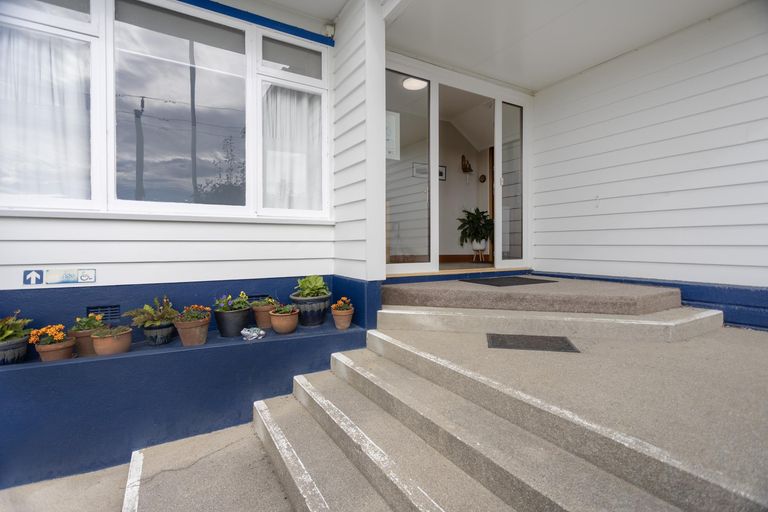 Photo of property in 33 Wellington Street, Enfield, Oamaru, 9491