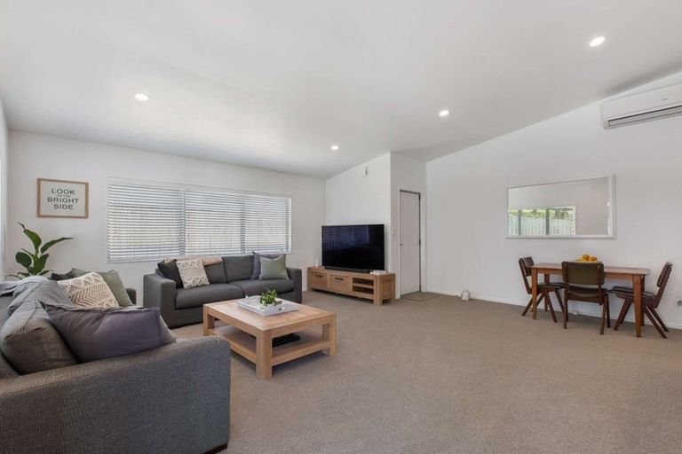 Photo of property in 21 Carento Way, Stanmore Bay, Whangaparaoa, 0932