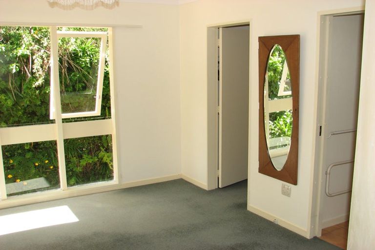 Photo of property in 26 Amapur Drive, Khandallah, Wellington, 6035