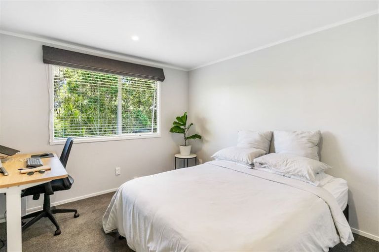 Photo of property in 63 Lynn Road, Bayview, Auckland, 0629
