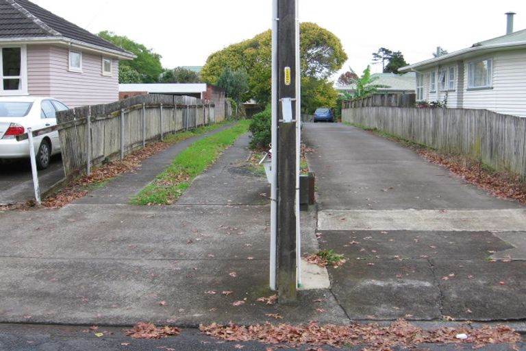 Photo of property in 1/24 Pandora Place, Pakuranga, Auckland, 2010