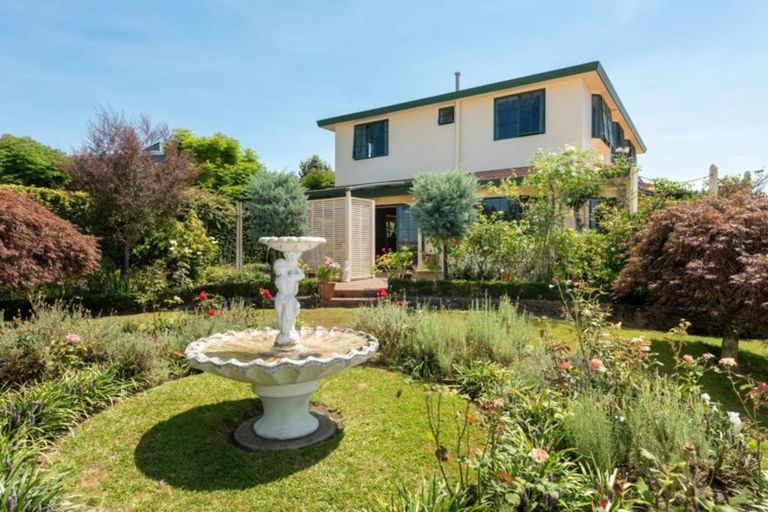 Photo of property in 1 Saunders Place, Te Puke, 3119