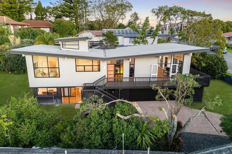 Photo of property in 3 Kathleen Street, Totara Vale, Auckland, 0627