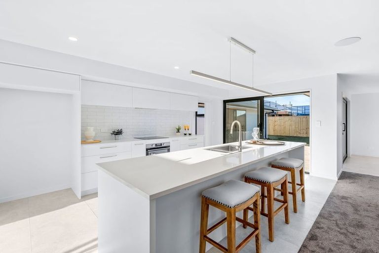 Photo of property in 16 Falcons View Drive, Rolleston, 7615