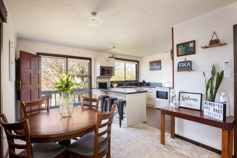 Photo of property in 15 Tainui Terrace, Inglewood, 4330