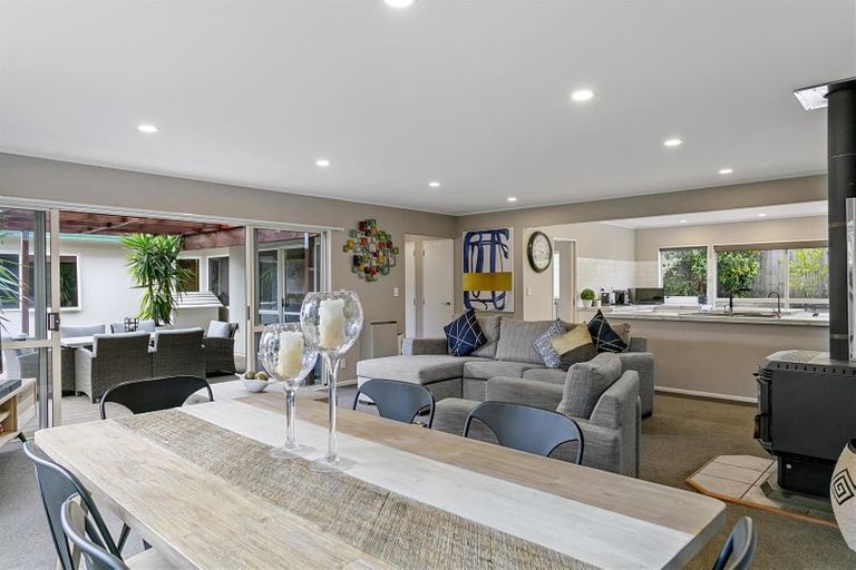 Photo of property in 11 Golders Place, Richmond Heights, Taupo, 3330