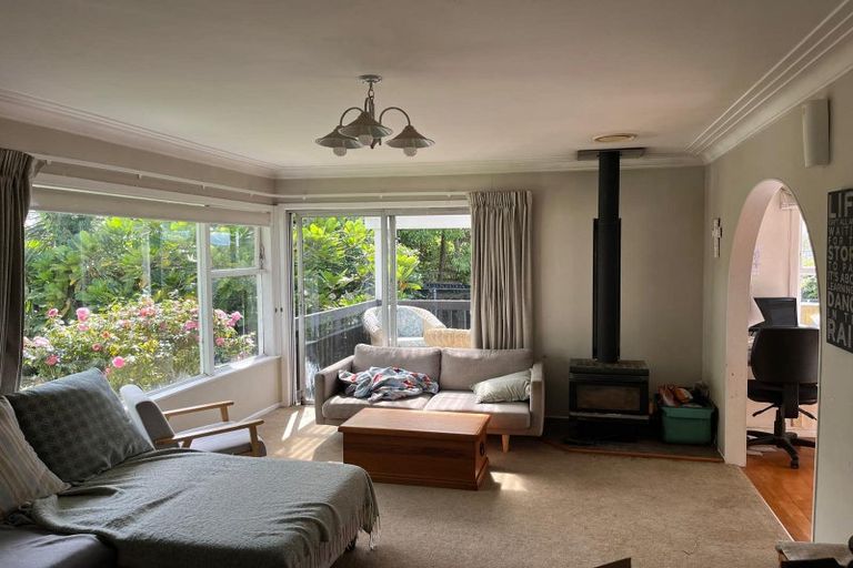 Photo of property in 3 Portadown Avenue, Pakuranga Heights, Auckland, 2010