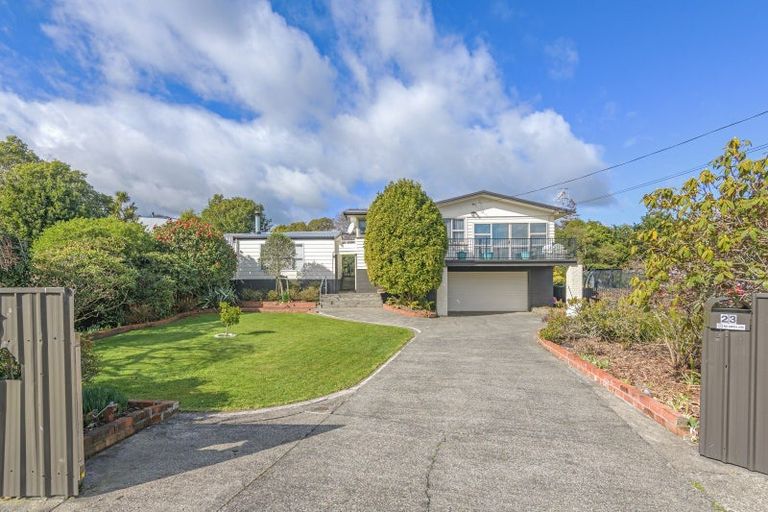 Photo of property in 23 Grey Street, Marton, 4710