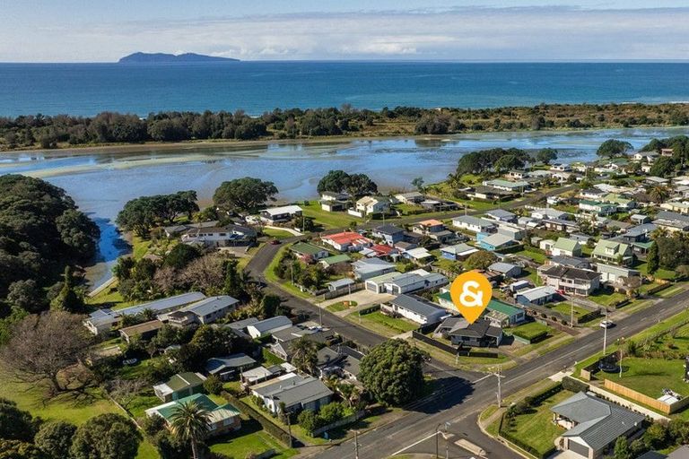 Photo of property in 44 Athenree Road, Athenree, Katikati, 3177