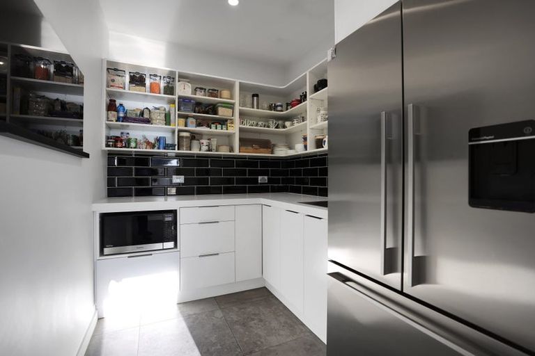 Photo of property in 12 Kelburn Place, Tinwald, Ashburton, 7700