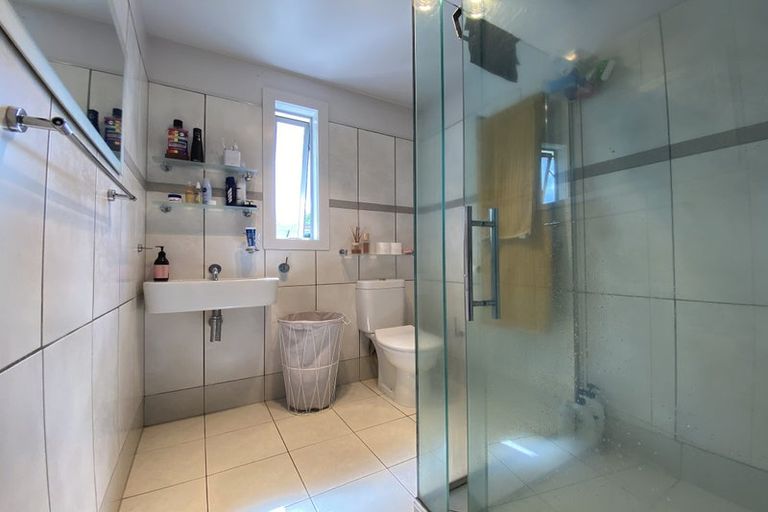 Photo of property in 36 Lavery Place, Sunnynook, Auckland, 0632