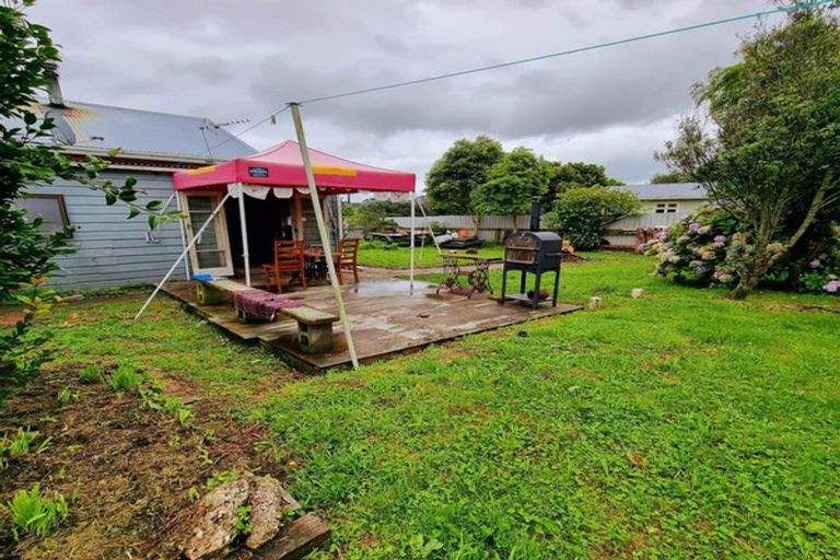 Photo of property in 5 Anderson Street, Eketahuna, 4900