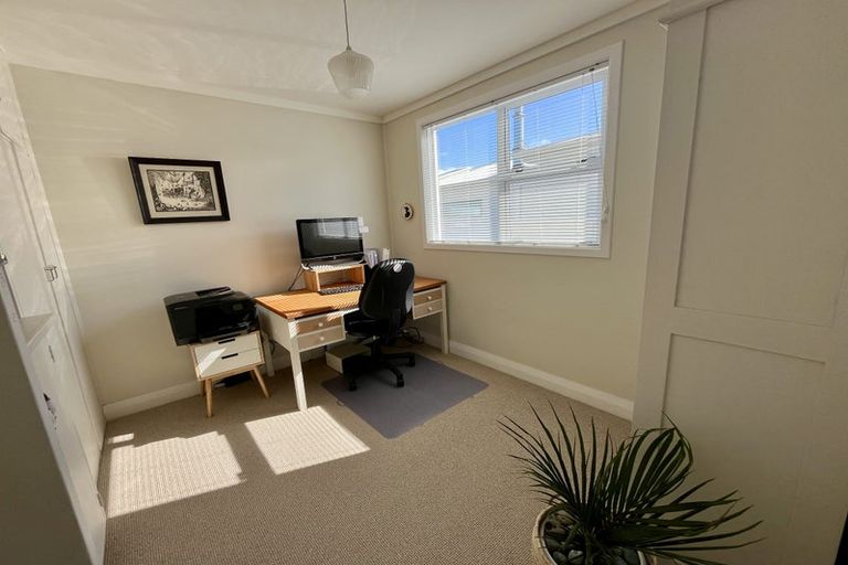 Photo of property in 9 Lismore Street, Strandon, New Plymouth, 4312