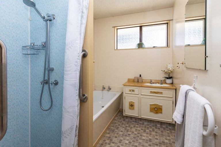 Photo of property in Birchdale Courts, 1/69a Yaldhurst Road, Sockburn, Christchurch, 8042