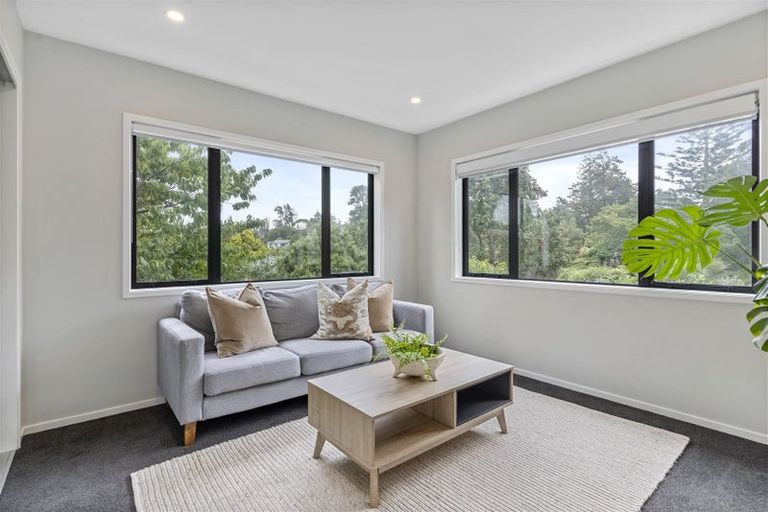 Photo of property in 63a Hellyers Street, Birkdale, Auckland, 0626