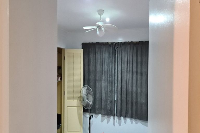 Photo of property in 1/219 Glenfield Road, Hillcrest, Auckland, 0627