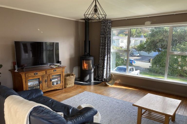 Photo of property in 61 Redwood Avenue, Tawa, Wellington, 5028