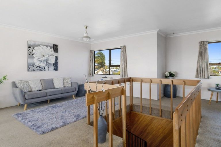 Photo of property in 207 Ngatai Road, Otumoetai, Tauranga, 3110