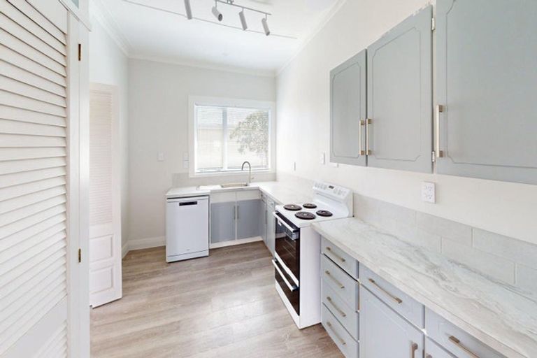 Photo of property in 21 Victoria Street, Levin, 5510