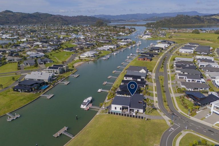 Photo of property in 11 Awatea Drive, Whitianga, 3510