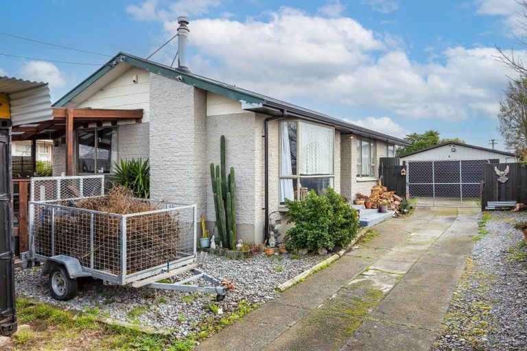 Photo of property in 121 Cuthberts Road, Aranui, Christchurch, 8061