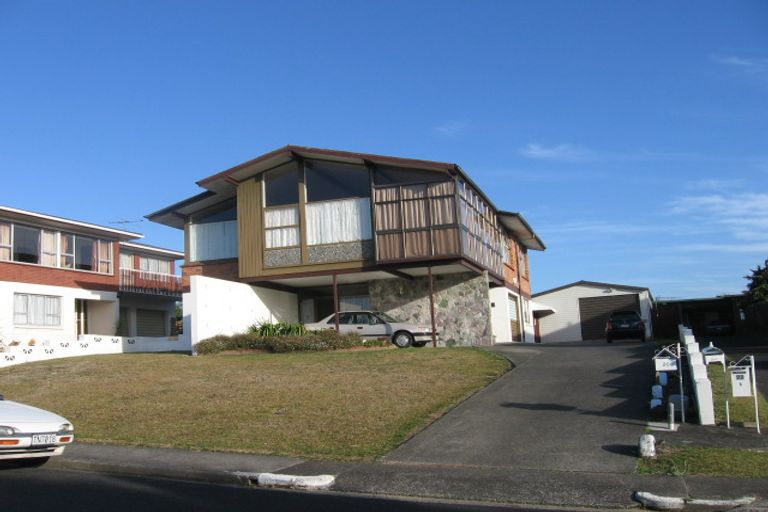 Photo of property in 20 Marcel Place, Glenfield, Auckland, 0629