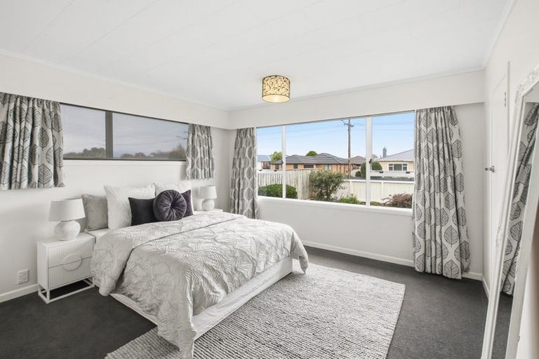 Photo of property in 247 Mangorei Road, Merrilands, New Plymouth, 4312