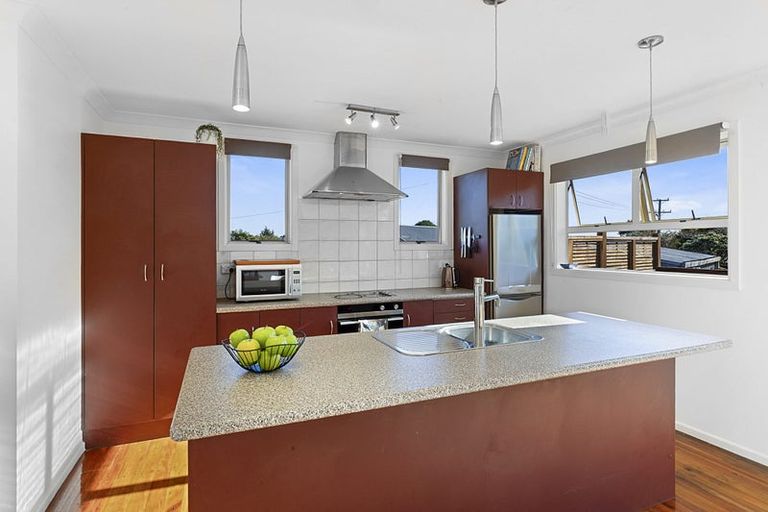 Photo of property in 426 South Road, Omata, New Plymouth, 4374