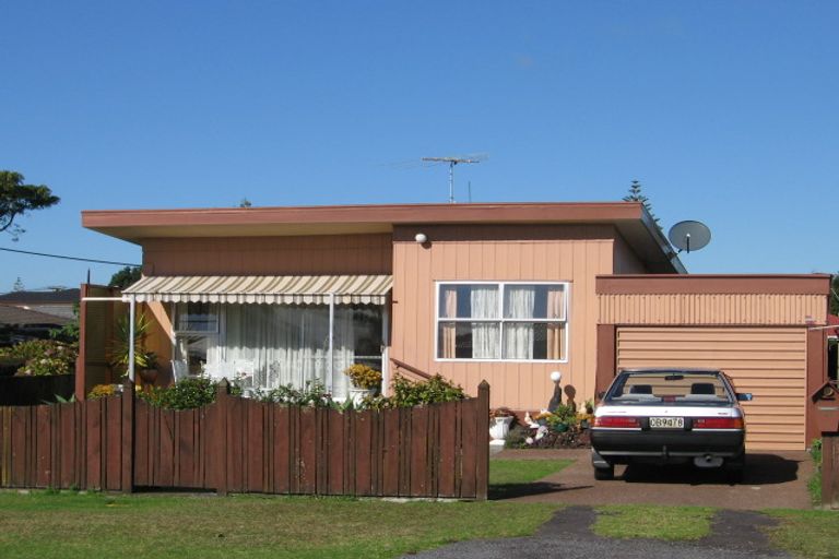 Photo of property in 16b Weiti Road, Orewa, 0931