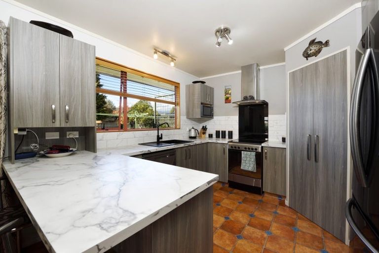 Photo of property in 16 Rintoul Place, Brightwater, 7022