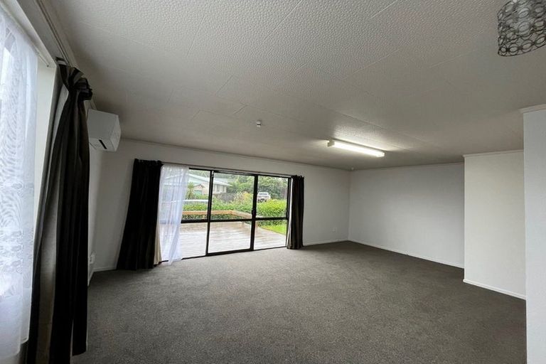 Photo of property in 2 Inca Place, Red Hill, Papakura, 2110