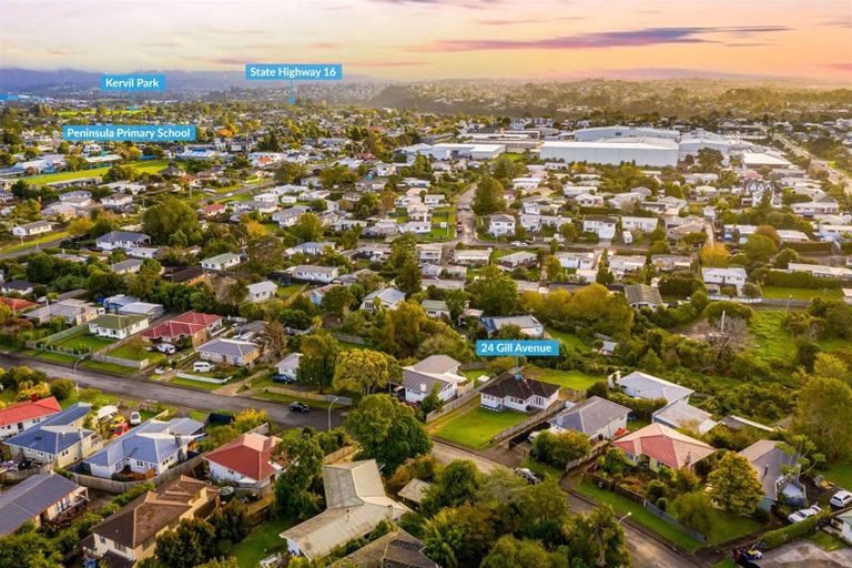 Photo of property in 24 Gill Avenue, Te Atatu Peninsula, Auckland, 0610