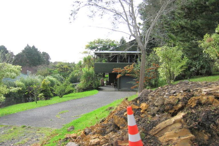 Photo of property in 28 Isobel Road, Greenhithe, Auckland, 0632