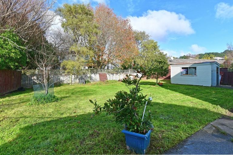 Photo of property in 1 Tapestry Grove, Silverstream, Upper Hutt, 5019