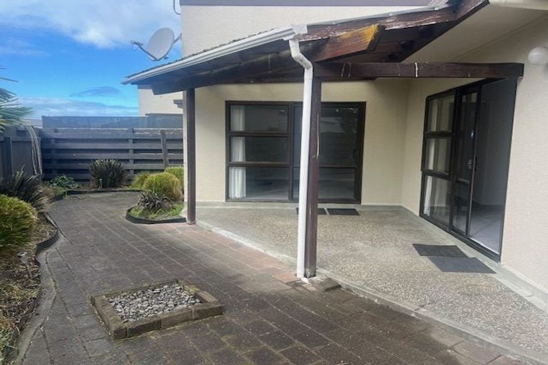 Photo of property in 3/386 Gloucester Street, Taradale, Napier, 4112