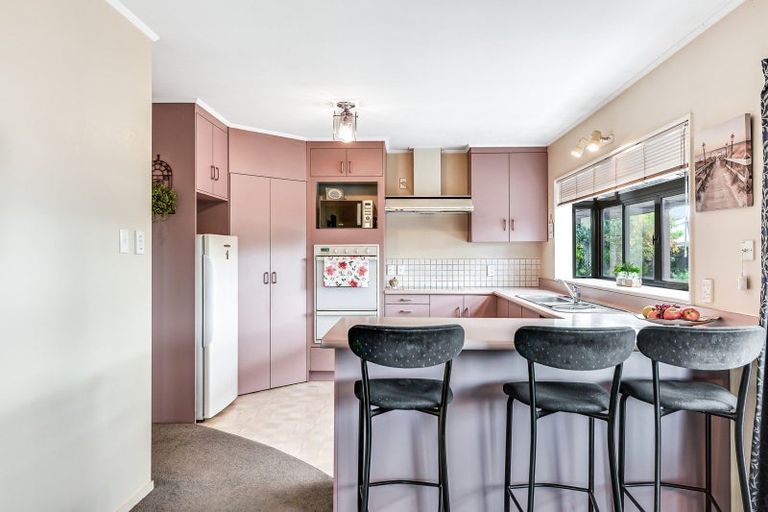 Photo of property in 6 Willowfield Place, Pukete, Hamilton, 3200