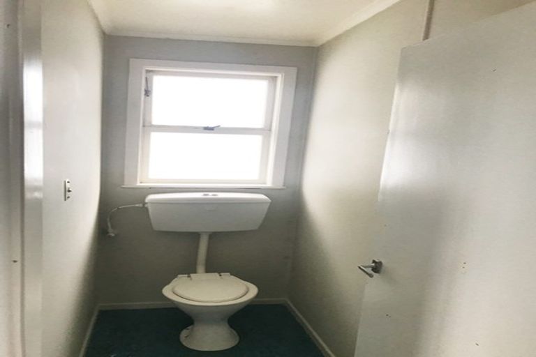 Photo of property in 83 Christmas Road, Manurewa, Auckland, 2102