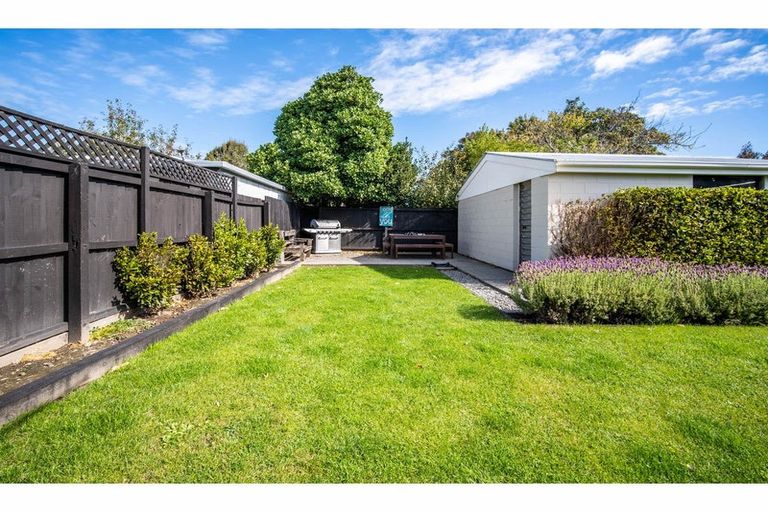 Photo of property in 14 Martin Avenue, Beckenham, Christchurch, 8023