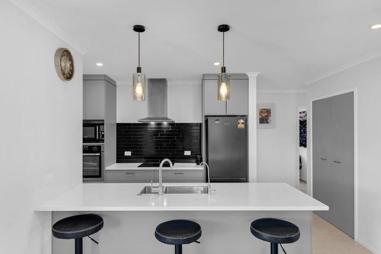 Photo of property in 36 Harriet Johnston Drive, Pokeno, 2402