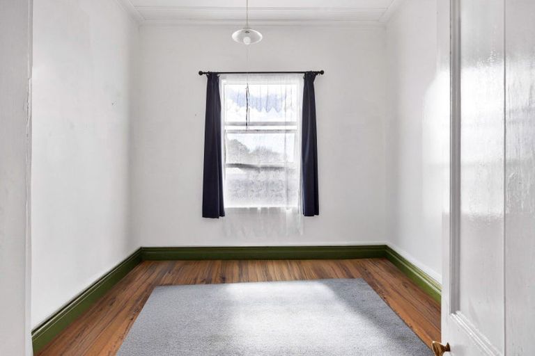 Photo of property in 176 Glover Road, Hawera, 4610