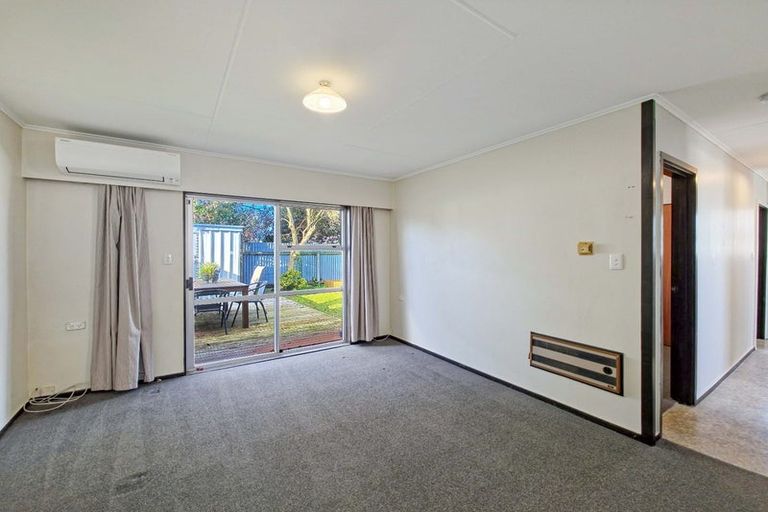 Photo of property in 2/9 Lyttelton Crescent, Tamatea, Napier, 4112