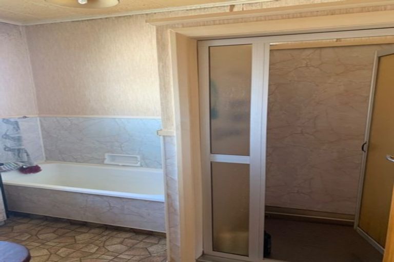 Photo of property in 35 Egmont Street, Hawera, 4610