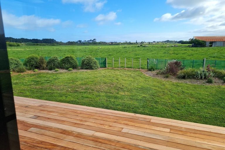 Photo of property in 128 Rangiuru Road, Otaki Beach, Otaki, 5512