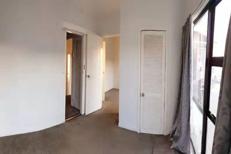 Photo of property in 1/12 Tonar Street, Northcote, Auckland, 0627