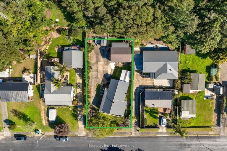 Photo of property in 125 Park Avenue, Whangamata, 3620