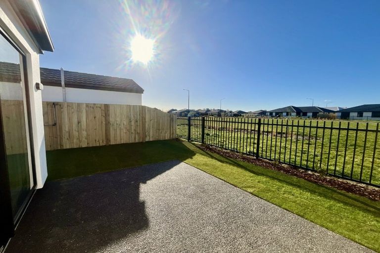 Photo of property in 4 Riroriro Lane, Halswell, Christchurch, 8025